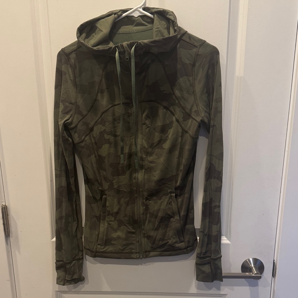 Lululemon Define Jacket (Hooded) – Green Camo Print